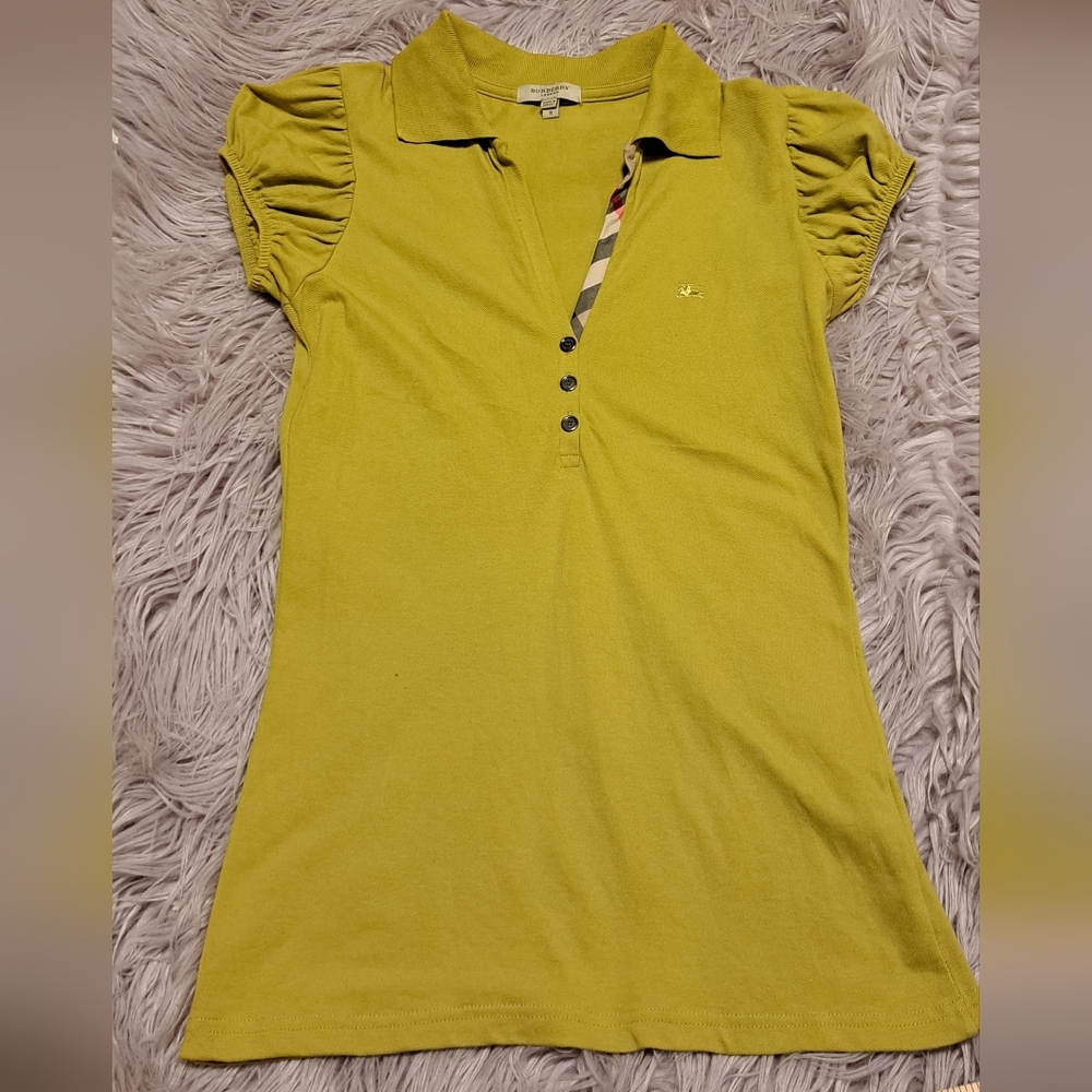 Burberry  london. Woman  top tee Size small rare color looks  muztard pre-owned